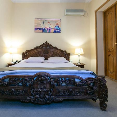 Hotel Vip Тбилиси Екстериор снимка
