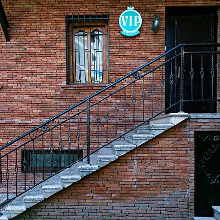 Hotel Vip Тбилиси Екстериор снимка