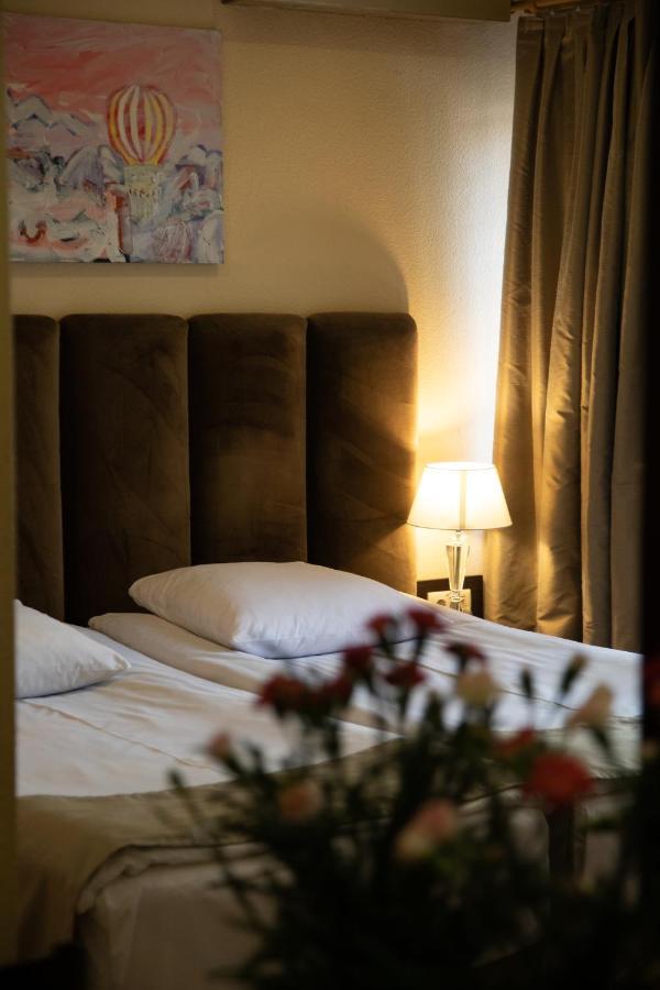 Hotel Vip Тбилиси Екстериор снимка