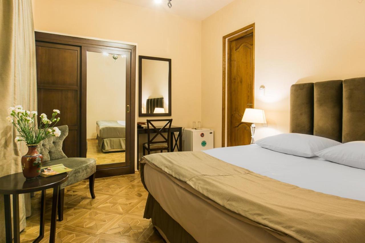 Hotel Vip Тбилиси Екстериор снимка