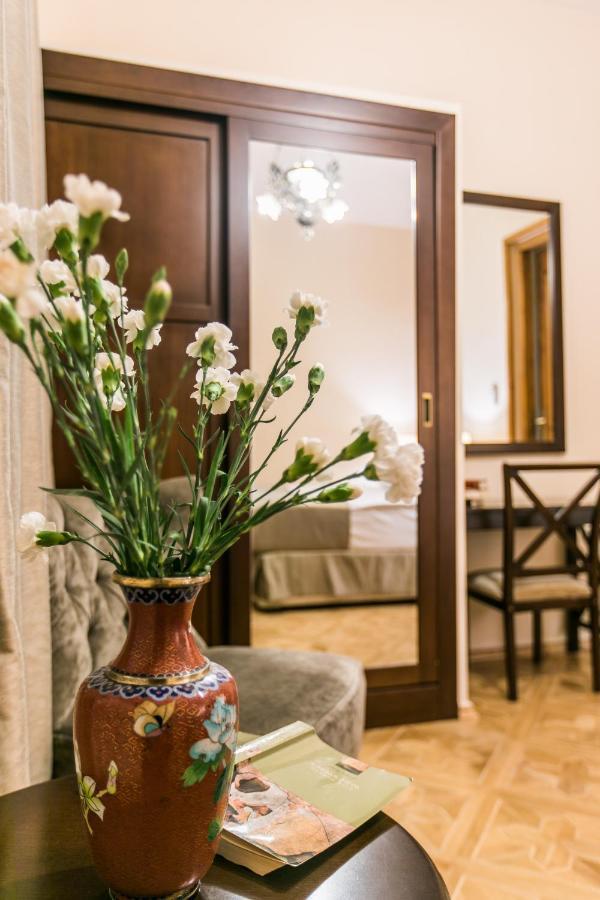 Hotel Vip Тбилиси Екстериор снимка