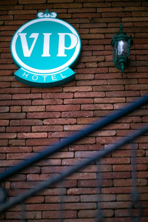 Hotel Vip Тбилиси Екстериор снимка