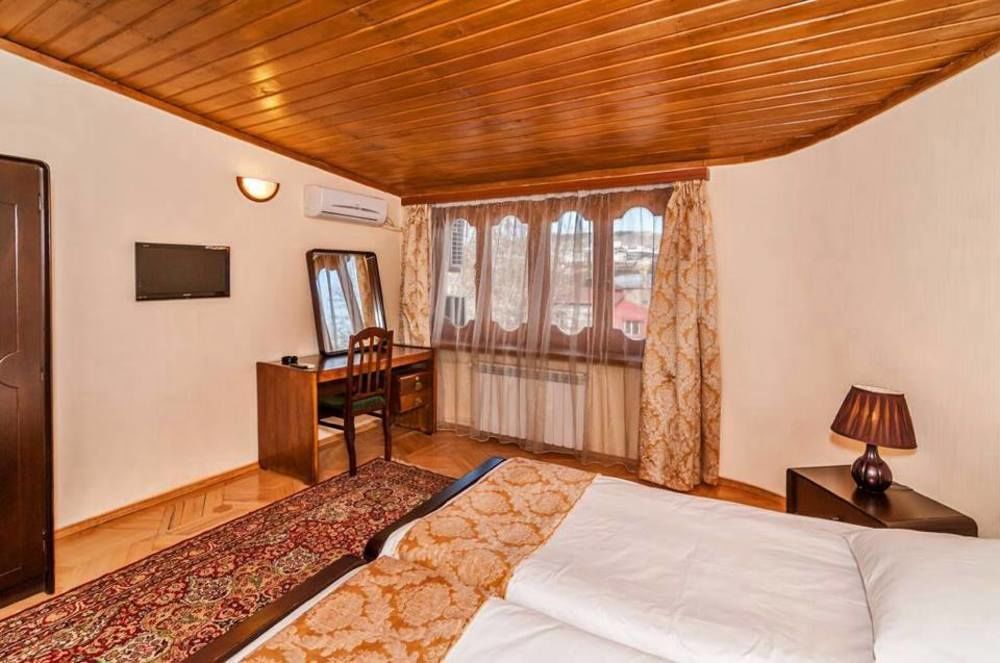 Hotel Vip Тбилиси Екстериор снимка