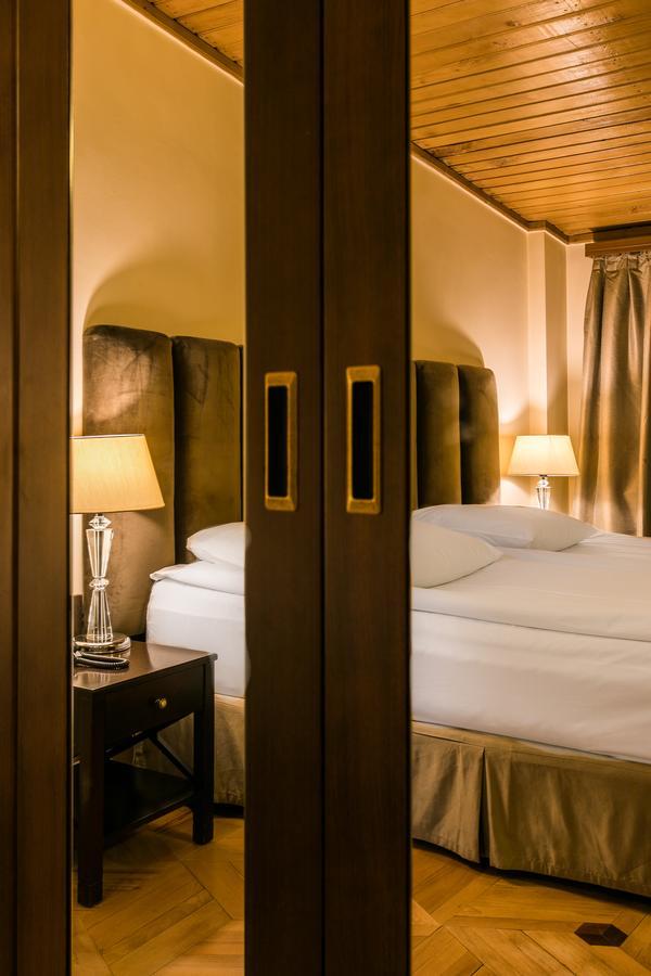 Hotel Vip Тбилиси Екстериор снимка