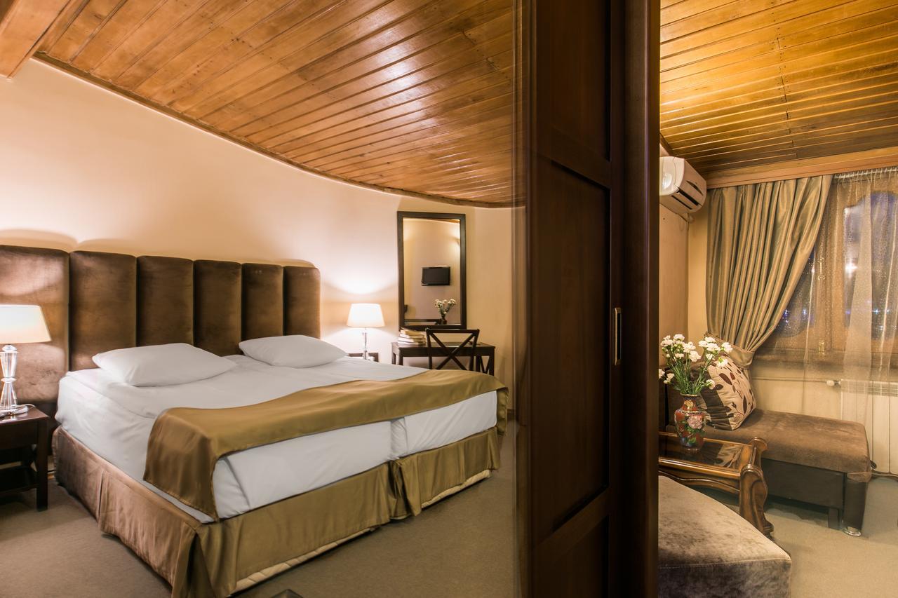 Hotel Vip Тбилиси Екстериор снимка