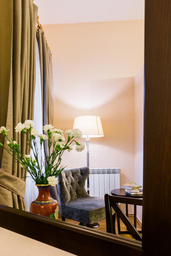 Hotel Vip Тбилиси Екстериор снимка