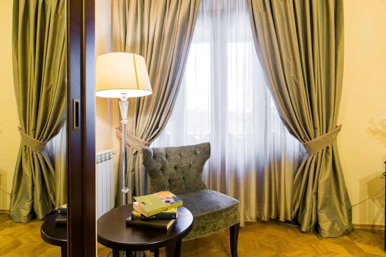 Hotel Vip Тбилиси Екстериор снимка