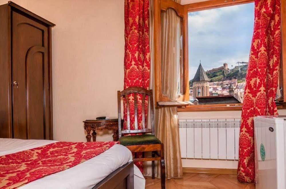 Hotel Vip Тбилиси Екстериор снимка