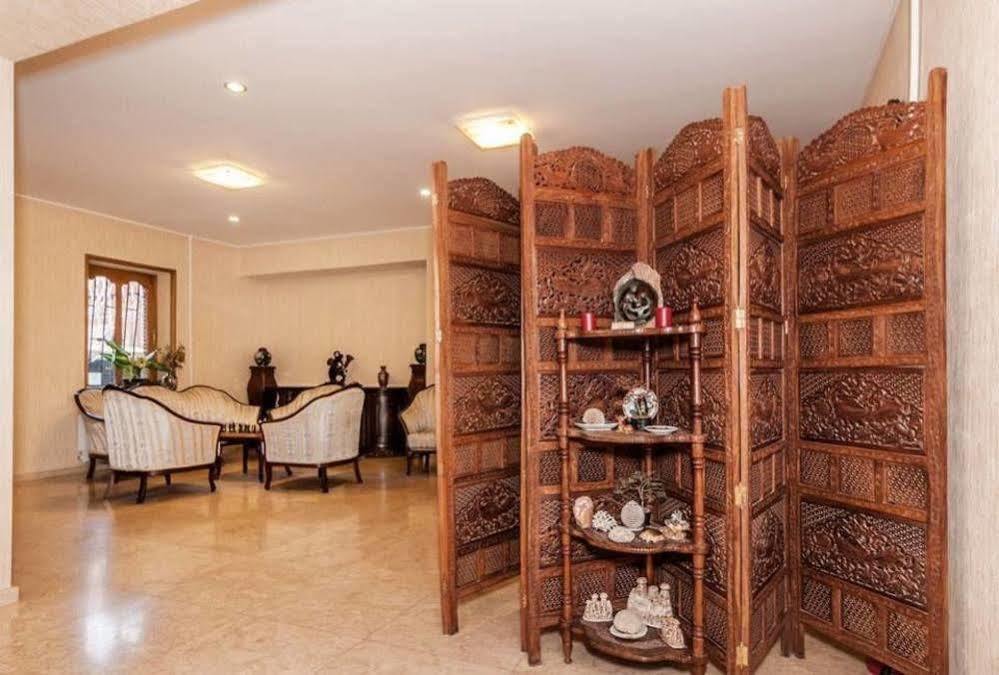 Hotel Vip Тбилиси Екстериор снимка