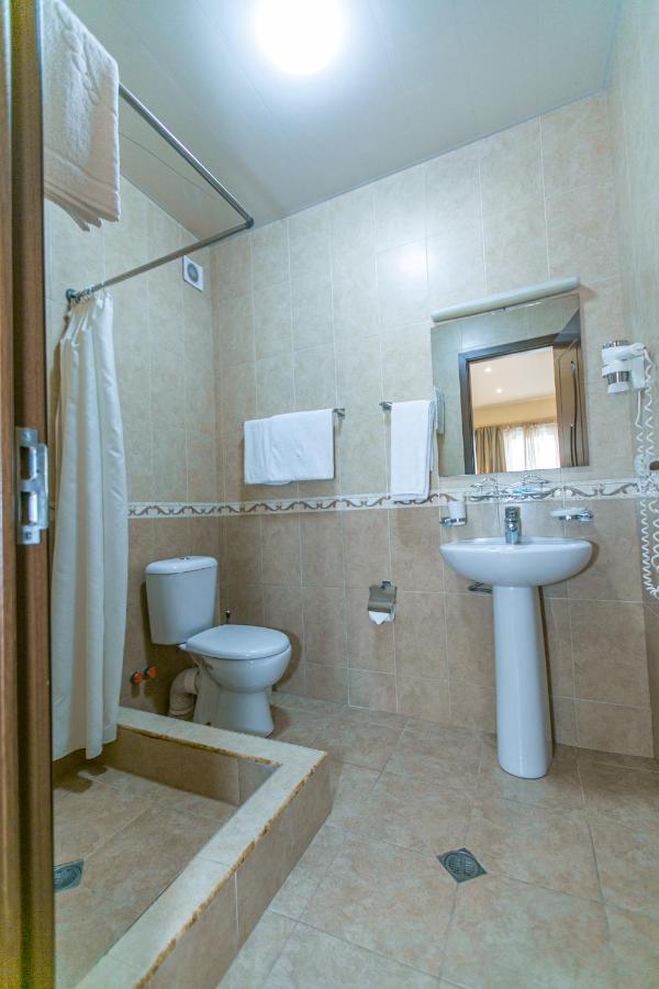 Hotel Vip Тбилиси Екстериор снимка