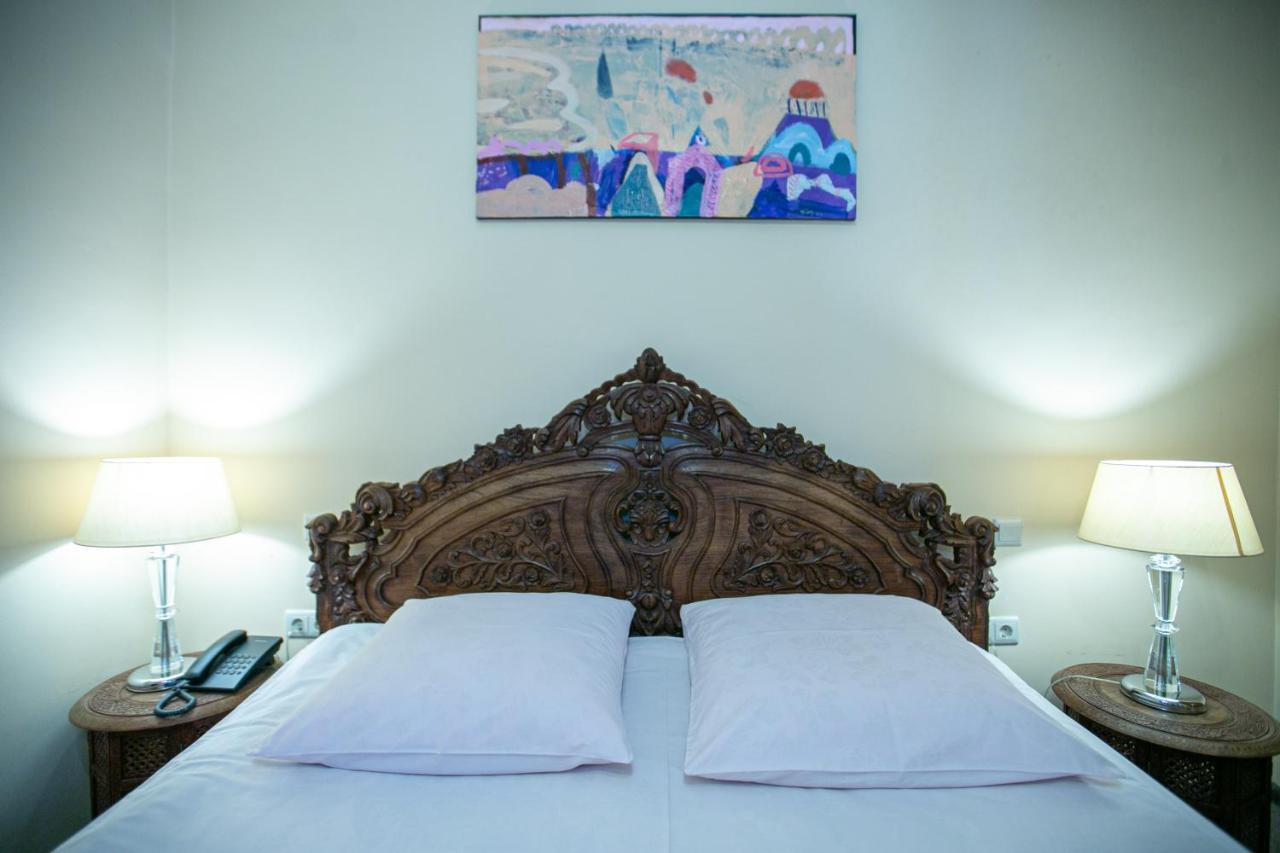 Hotel Vip Тбилиси Екстериор снимка